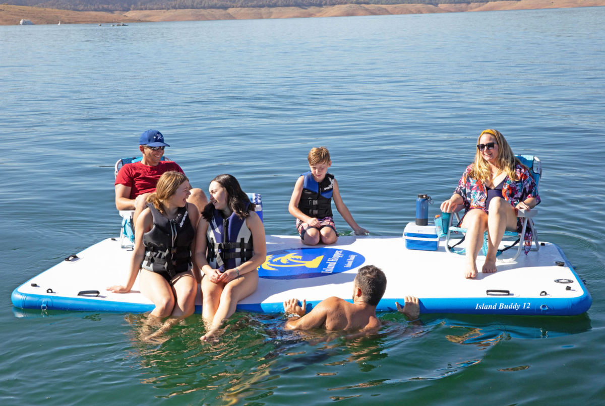 island buddy party float